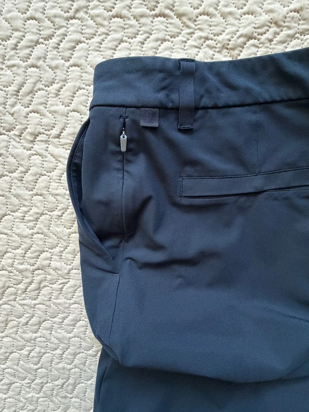Lululemon Men’s Navy Blue Performance Pants Size 32x30 Tapered